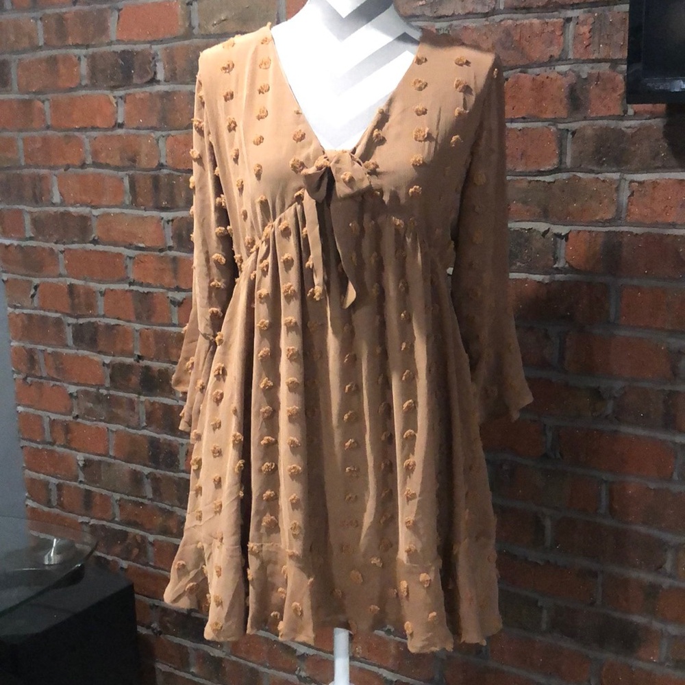 Women’s BaeVely brown babydoll dress. Size Medium.